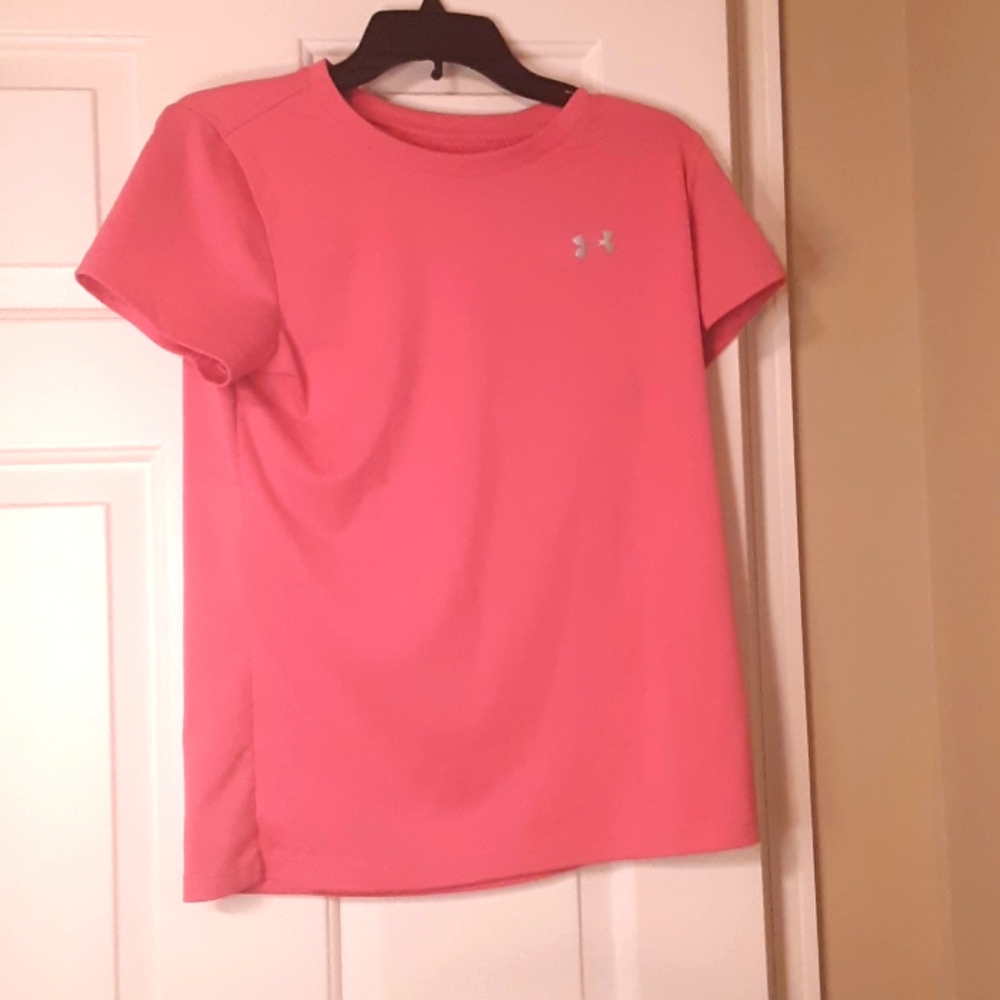 Pink Under Armour T-shirt